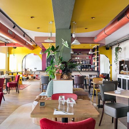 Greet Hotel Massieux Lyon Nord Eksteriør bilde
