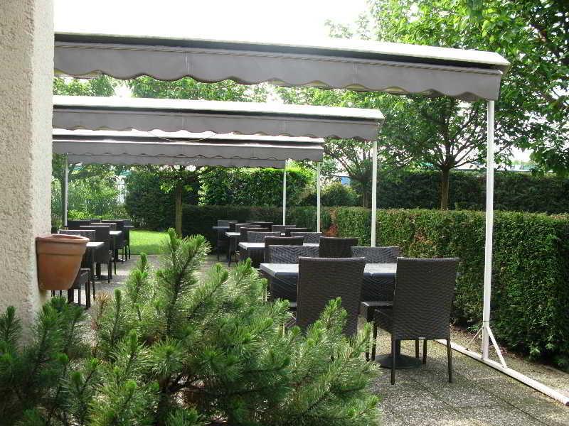 Greet Hotel Massieux Lyon Nord Eksteriør bilde