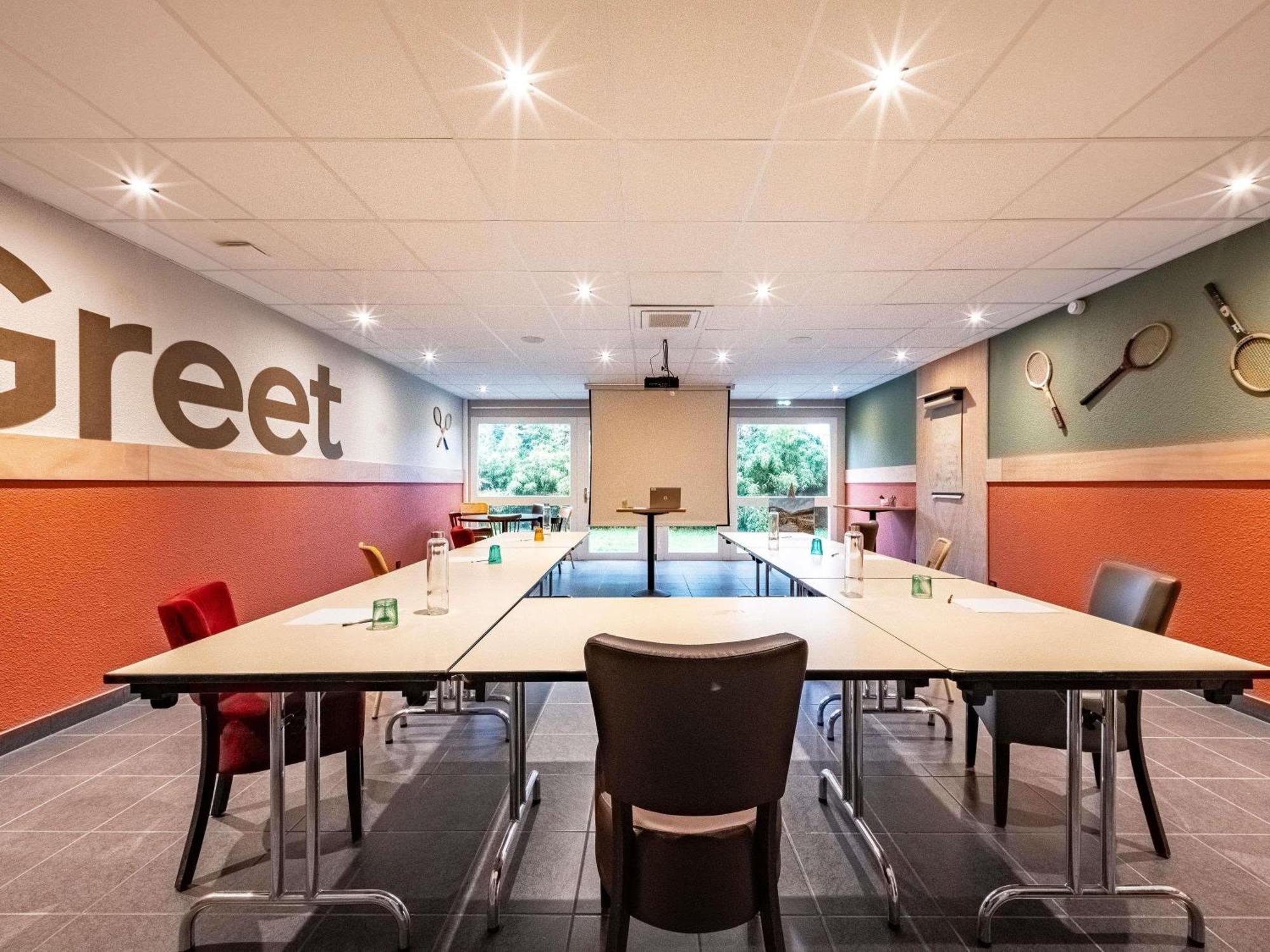 Greet Hotel Massieux Lyon Nord Eksteriør bilde