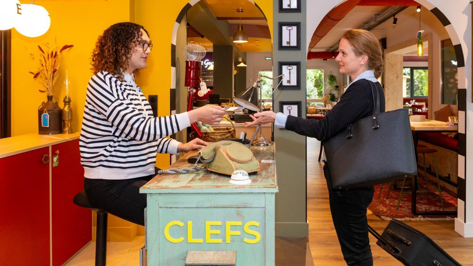 Greet Hotel Massieux Lyon Nord Eksteriør bilde