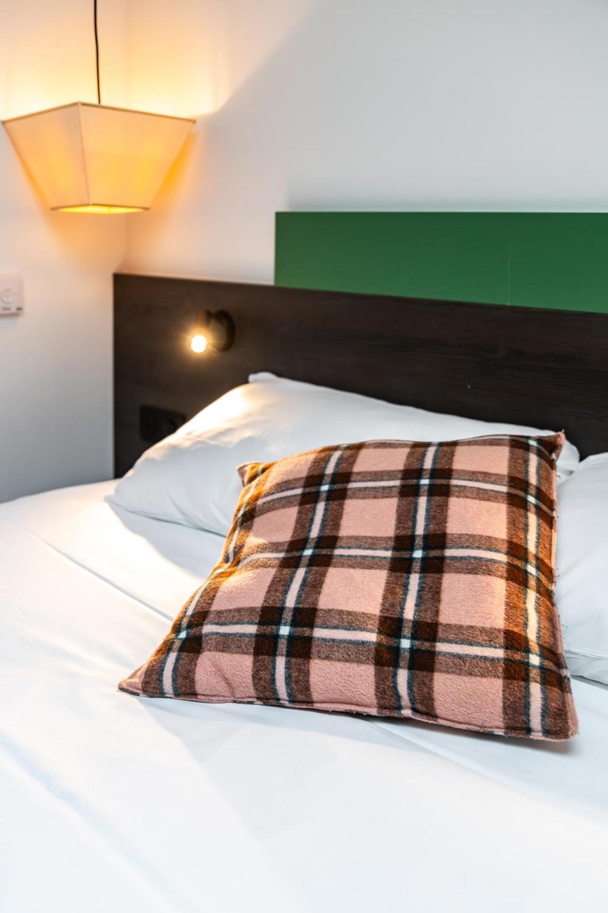 Greet Hotel Massieux Lyon Nord Eksteriør bilde