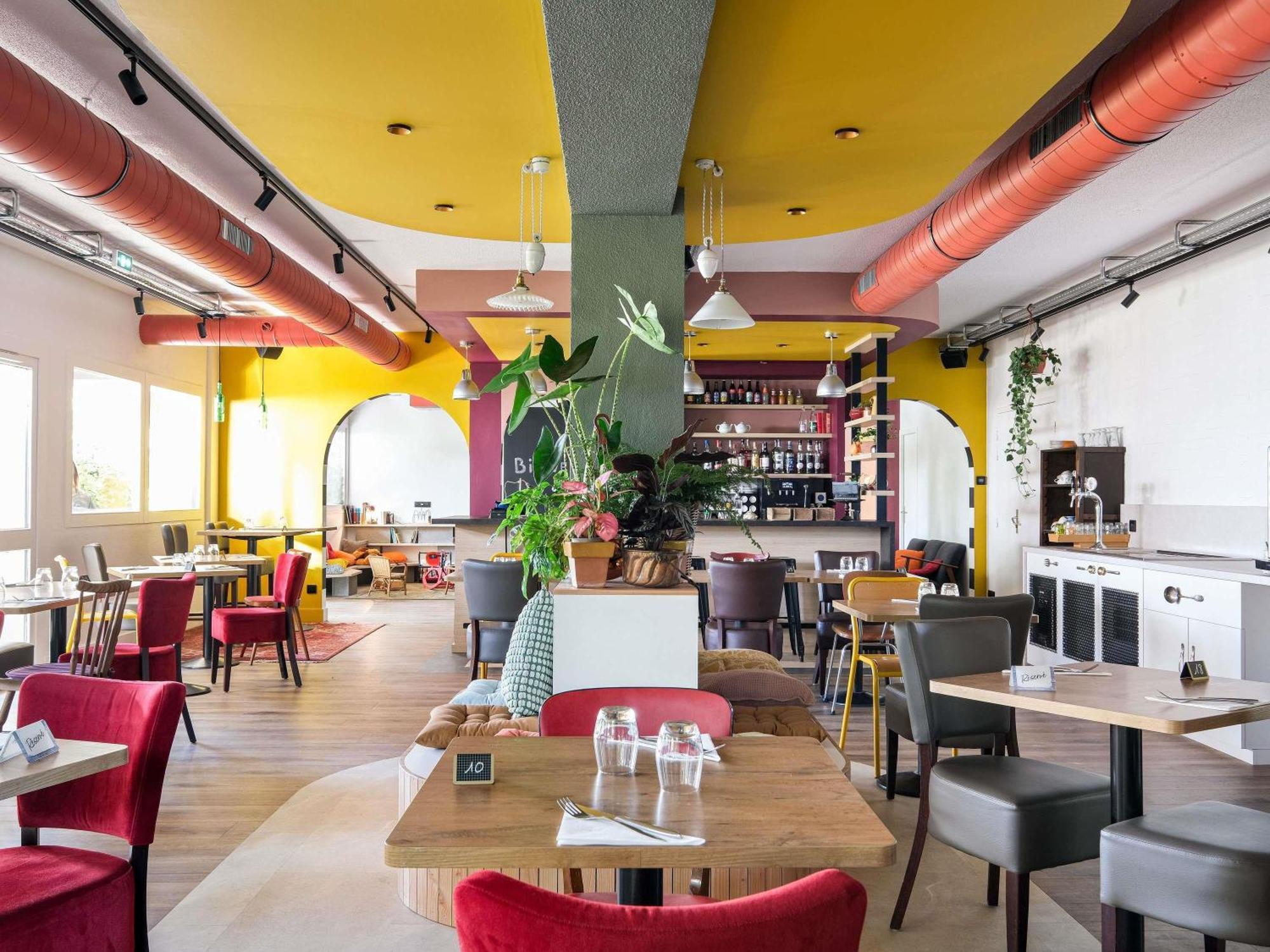 Greet Hotel Massieux Lyon Nord Eksteriør bilde