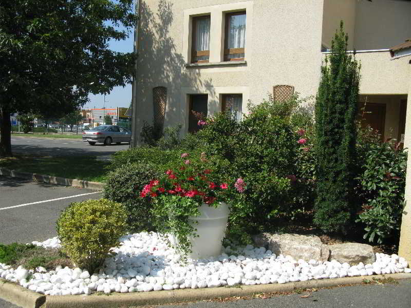 Greet Hotel Massieux Lyon Nord Eksteriør bilde